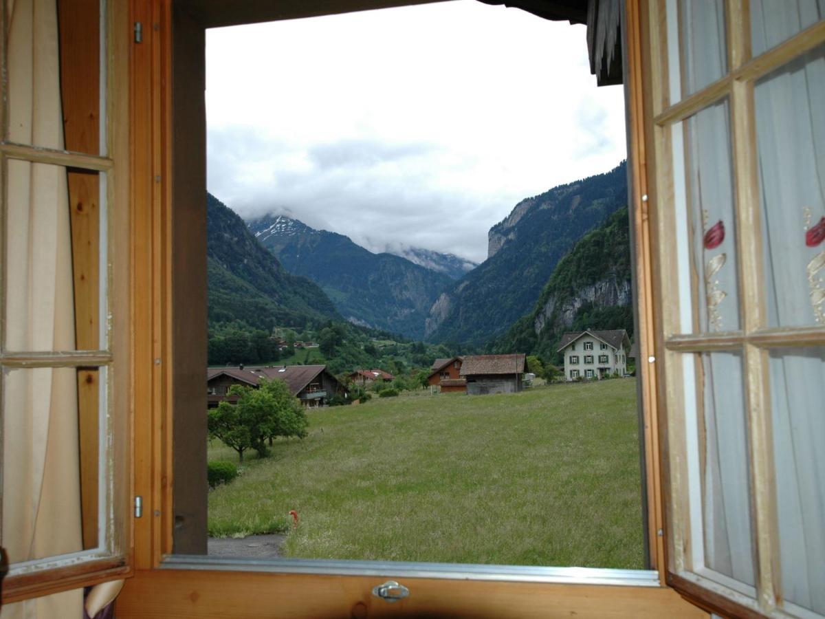 Pristine Home In A Charming Village Large Grassy Sunbathing Area View Of The M Nch And Jungfrau Wilderswil Exterior photo